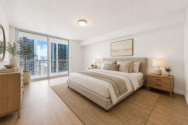 1200 Brickell Bay Dr 3122, Miami, FL 33131