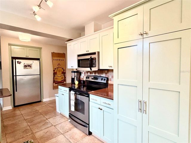 4908 27TH AVENUE S, Gulfport, FL 33707