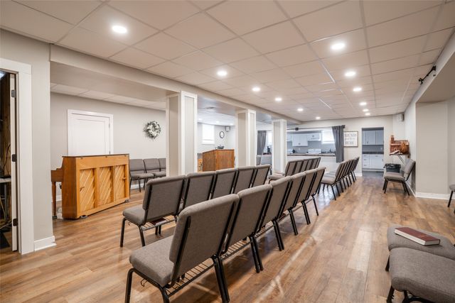 5915 SE 46th Street, Carlisle, IA 50047