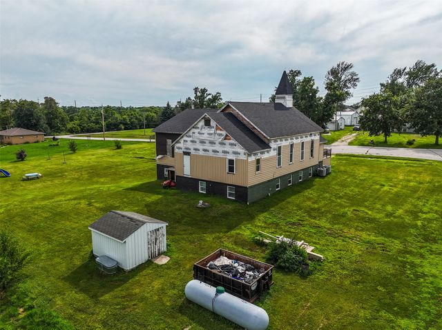 5915 SE 46th Street, Carlisle, IA 50047