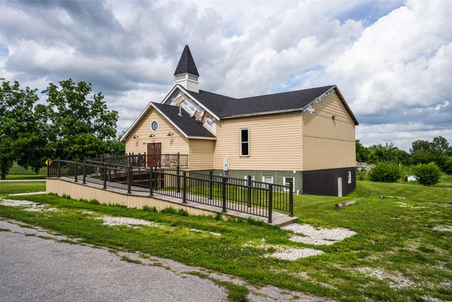 5915 SE 46th Street, Carlisle, IA 50047