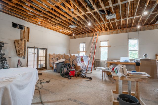 5915 SE 46th Street, Carlisle, IA 50047