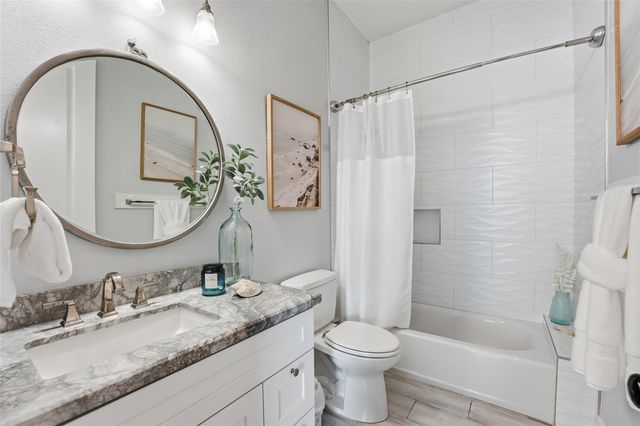 10 Mariner Pass, Galveston, TX 77554
