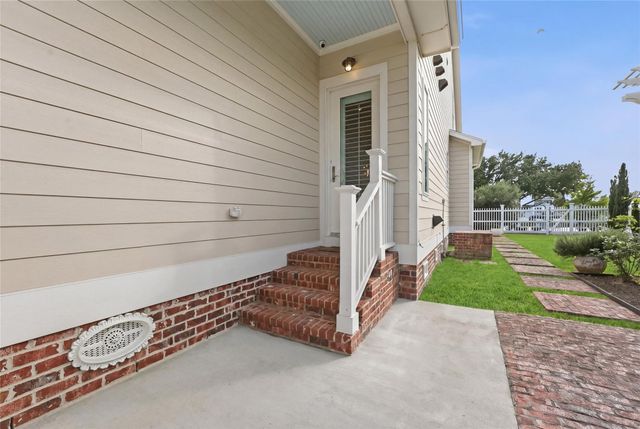 10 Mariner Pass, Galveston, TX 77554