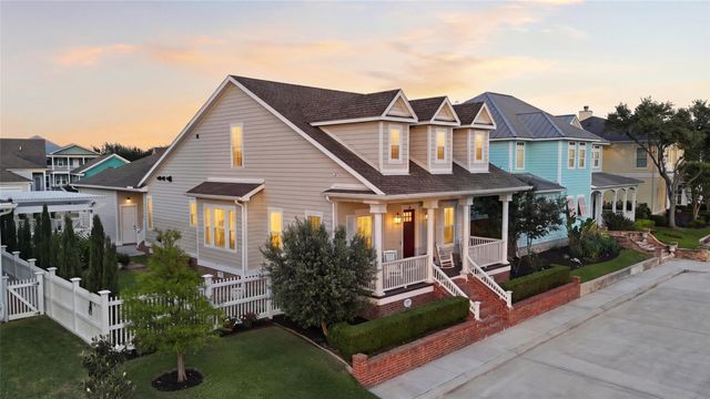 10 Mariner Pass, Galveston, TX 77554