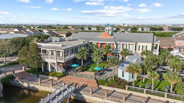 10 Mariner Pass, Galveston, TX 77554