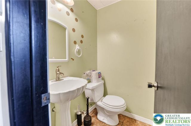 1604 Newport Avenue, Northampton Boro, PA 18067