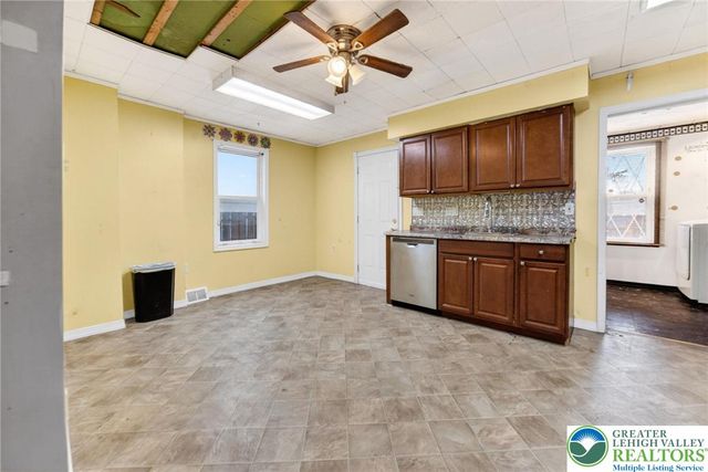 1604 Newport Avenue, Northampton Boro, PA 18067