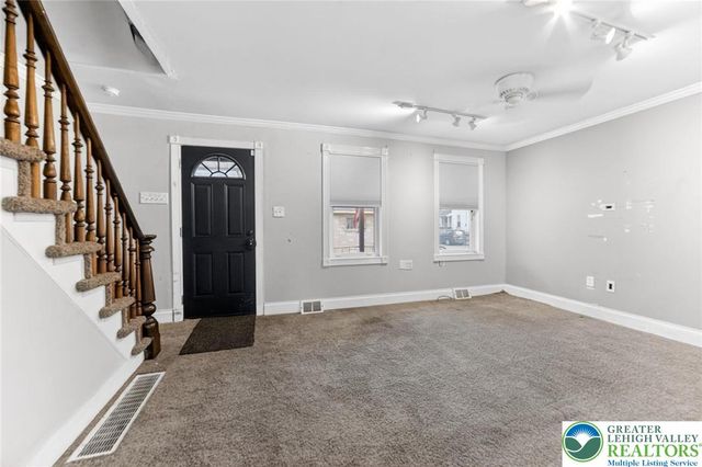 1604 Newport Avenue, Northampton Boro, PA 18067