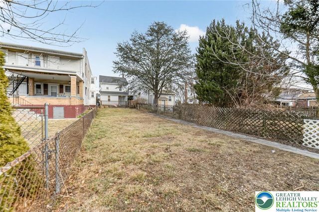 1604 Newport Avenue, Northampton Boro, PA 18067