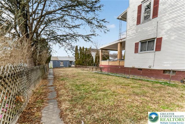 1604 Newport Avenue, Northampton Boro, PA 18067