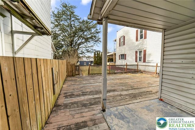 1604 Newport Avenue, Northampton Boro, PA 18067