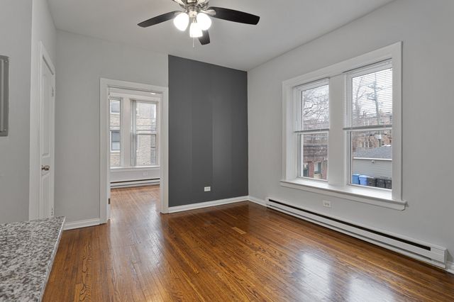 1456 W fargo Avenue 101, Chicago, IL 60626