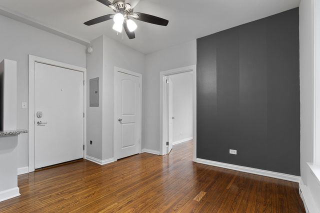 1456 W fargo Avenue 101, Chicago, IL 60626