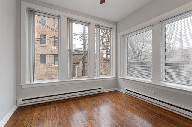 1456 W fargo Avenue 101, Chicago, IL 60626