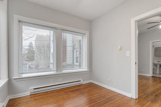 1456 W fargo Avenue 101, Chicago, IL 60626