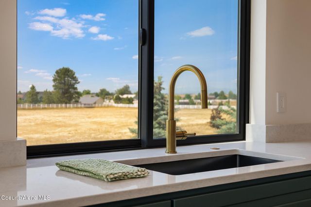 3708 N Carolwood Ct, Post Falls, ID 83854