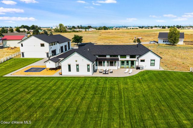 3708 N Carolwood Ct, Post Falls, ID 83854