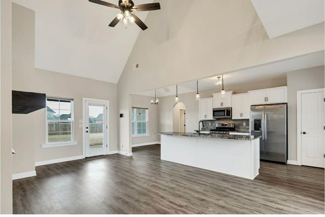 100 JAMES CV, Oakland, TN 38060