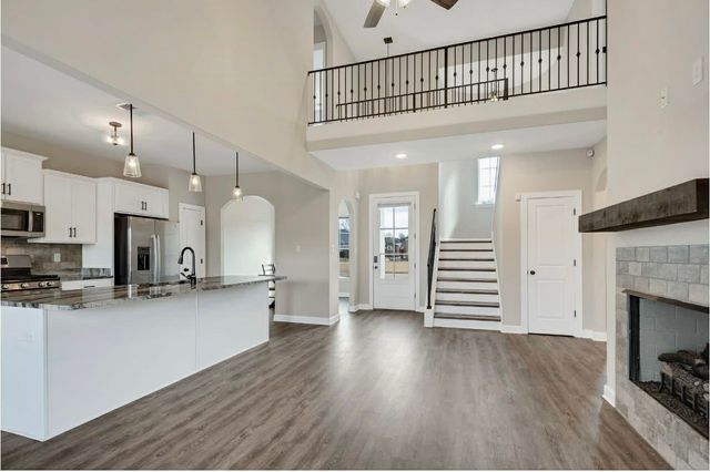 100 JAMES CV, Oakland, TN 38060