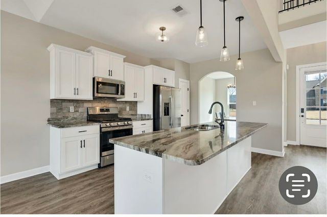 100 JAMES CV, Oakland, TN 38060