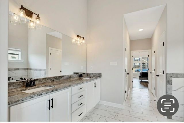 100 JAMES CV, Oakland, TN 38060