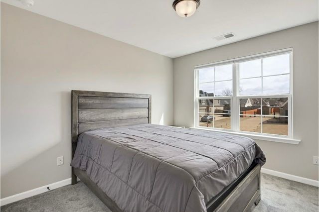 100 JAMES CV, Oakland, TN 38060