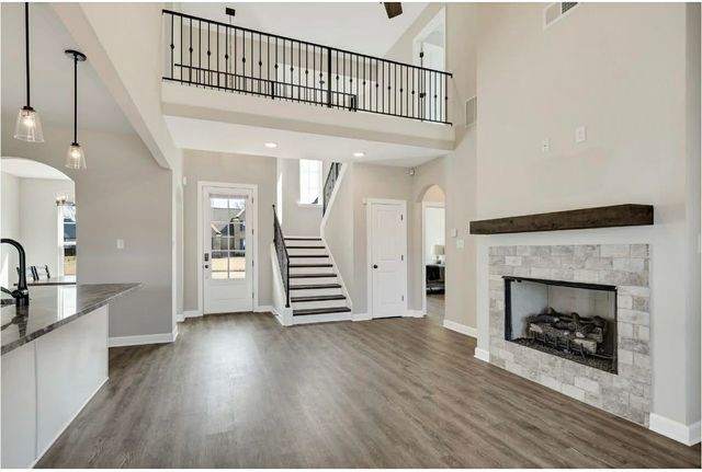 100 JAMES CV, Oakland, TN 38060