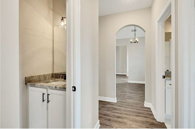 100 JAMES CV, Oakland, TN 38060