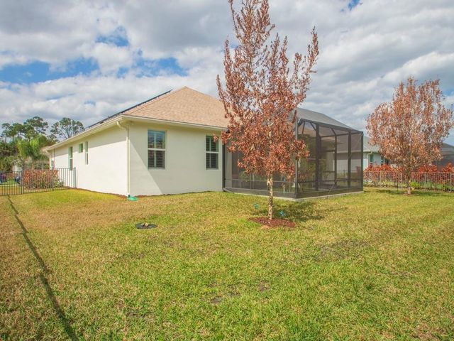 8330 Summer Lake Drive, Vero Beach, FL 32967