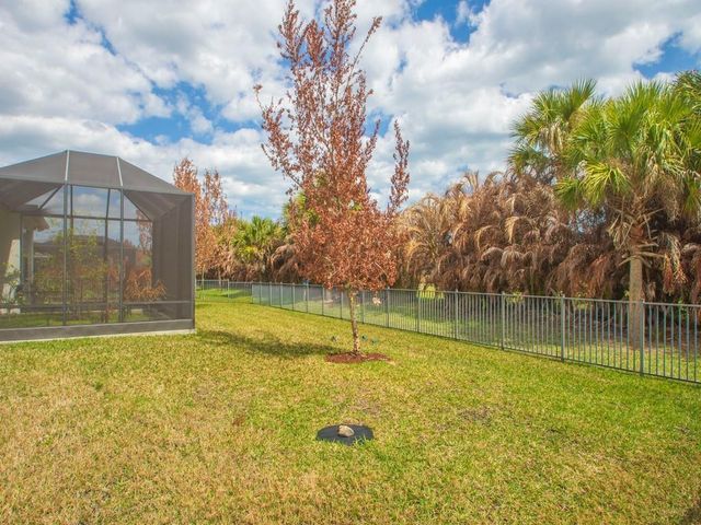 8330 Summer Lake Drive, Vero Beach, FL 32967