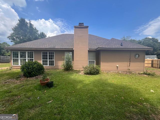 110 Caravelle Court, Byron, GA 31008