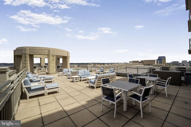 3600 S GLEBE RD #613W, Arlington, VA 22202
