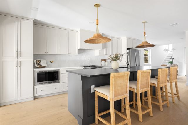 9747 Parkford Drive, Dallas, TX 75238