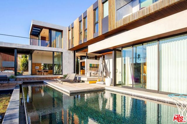 3715 Wasatch Avenue, Los Angeles, CA 90066