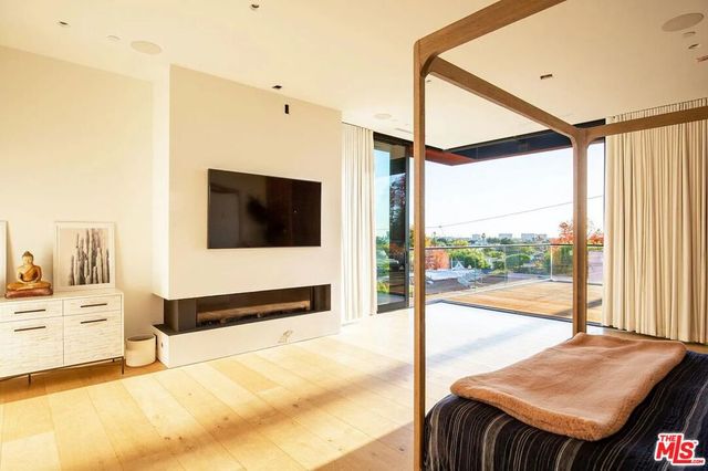 3715 Wasatch Avenue, Los Angeles, CA 90066