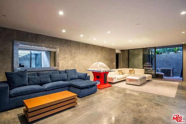 3715 Wasatch Avenue, Los Angeles, CA 90066