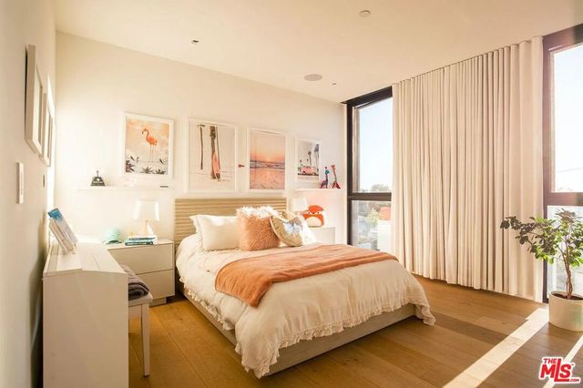 3715 Wasatch Avenue, Los Angeles, CA 90066
