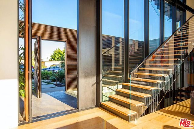3715 Wasatch Avenue, Los Angeles, CA 90066