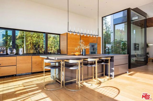 3715 Wasatch Avenue, Los Angeles, CA 90066
