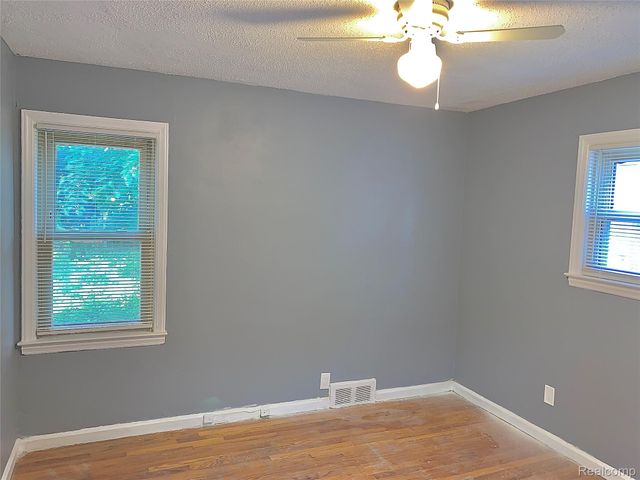 19363 Appleton Street, Detroit, MI 48219