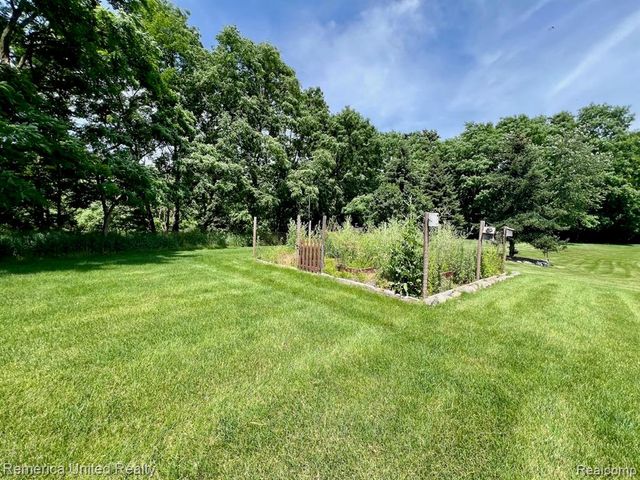 324 Conover Court, Howell, MI 48843