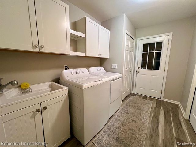 324 Conover Court, Howell, MI 48843
