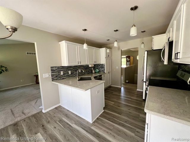 324 Conover Court, Howell, MI 48843