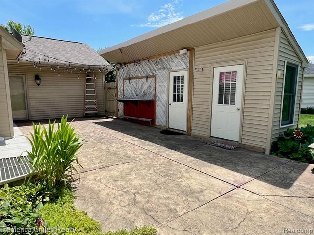 324 Conover Court, Howell, MI 48843