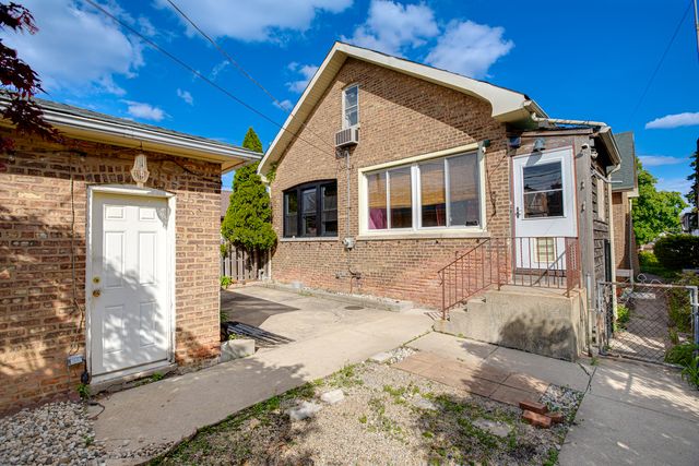 7047 N 26TH Parkway, Berwyn, IL 60402