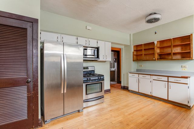 7047 N 26TH Parkway, Berwyn, IL 60402