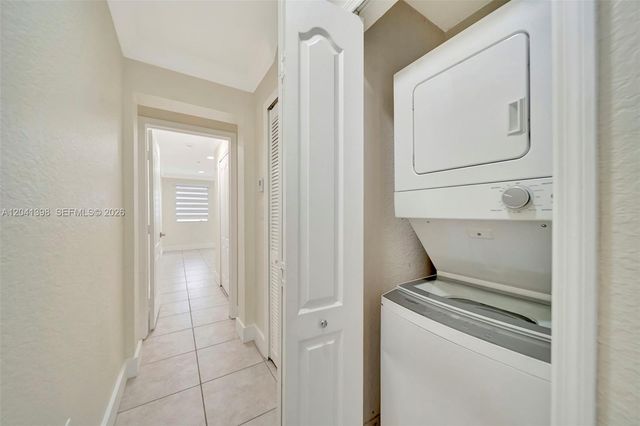 17620 NW 73rd Avenue 20517, Hialeah, FL 33015