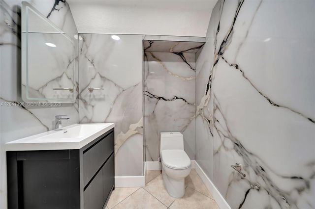 17620 NW 73rd Avenue 20517, Hialeah, FL 33015