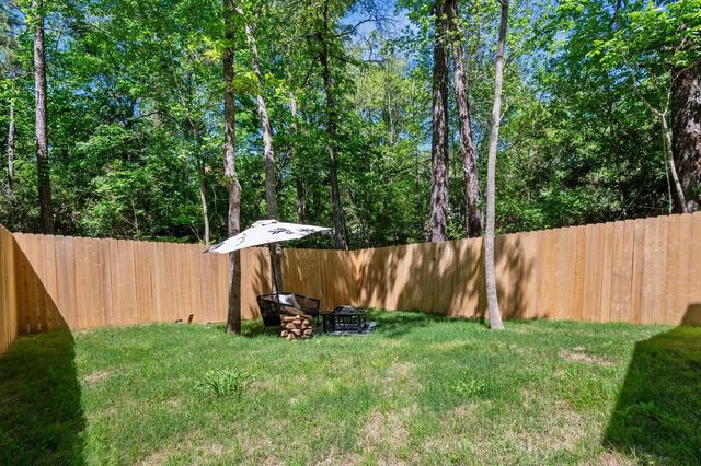 242 Gazelle, Onalaska, TX 77360